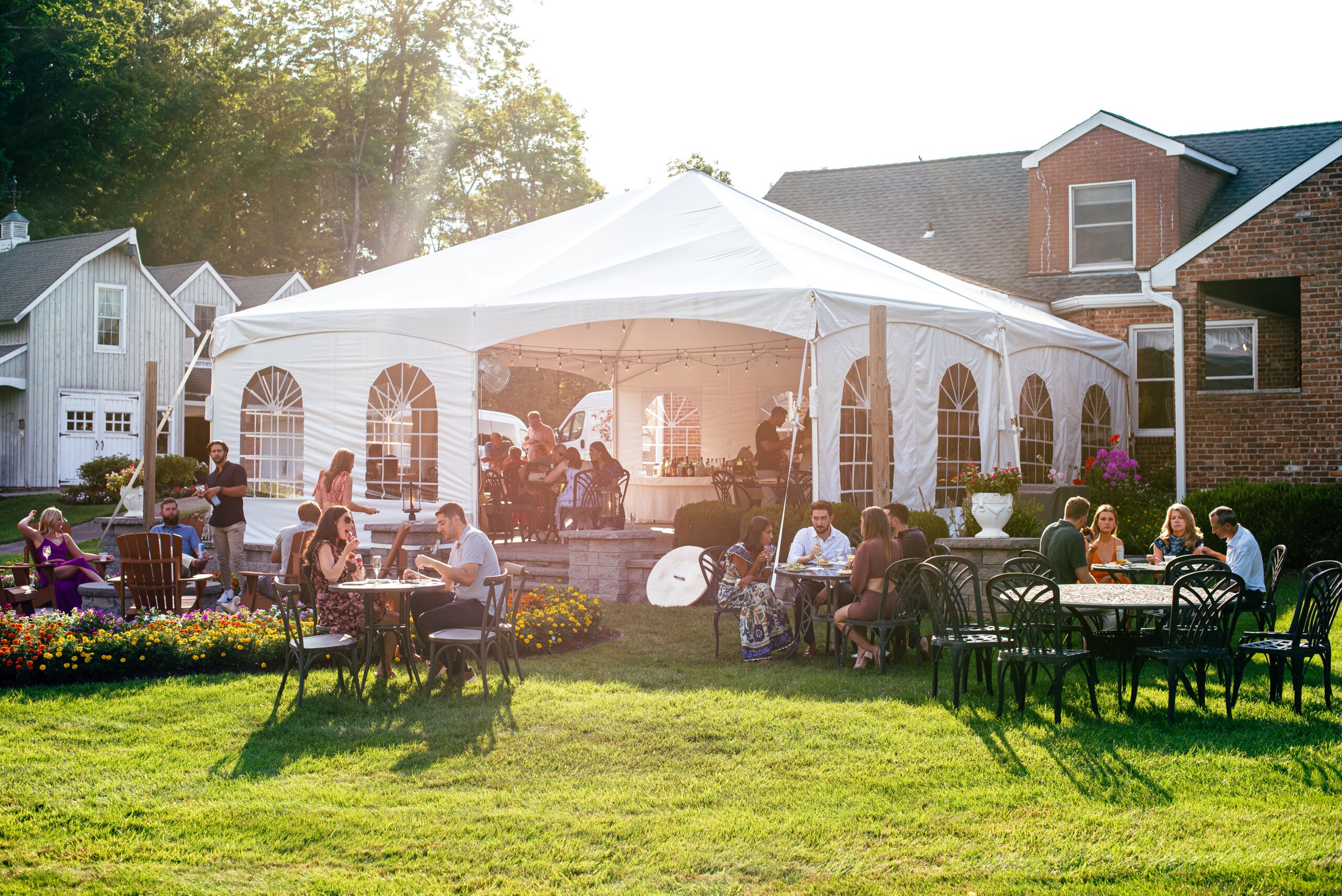 deberghdinnerTENT8